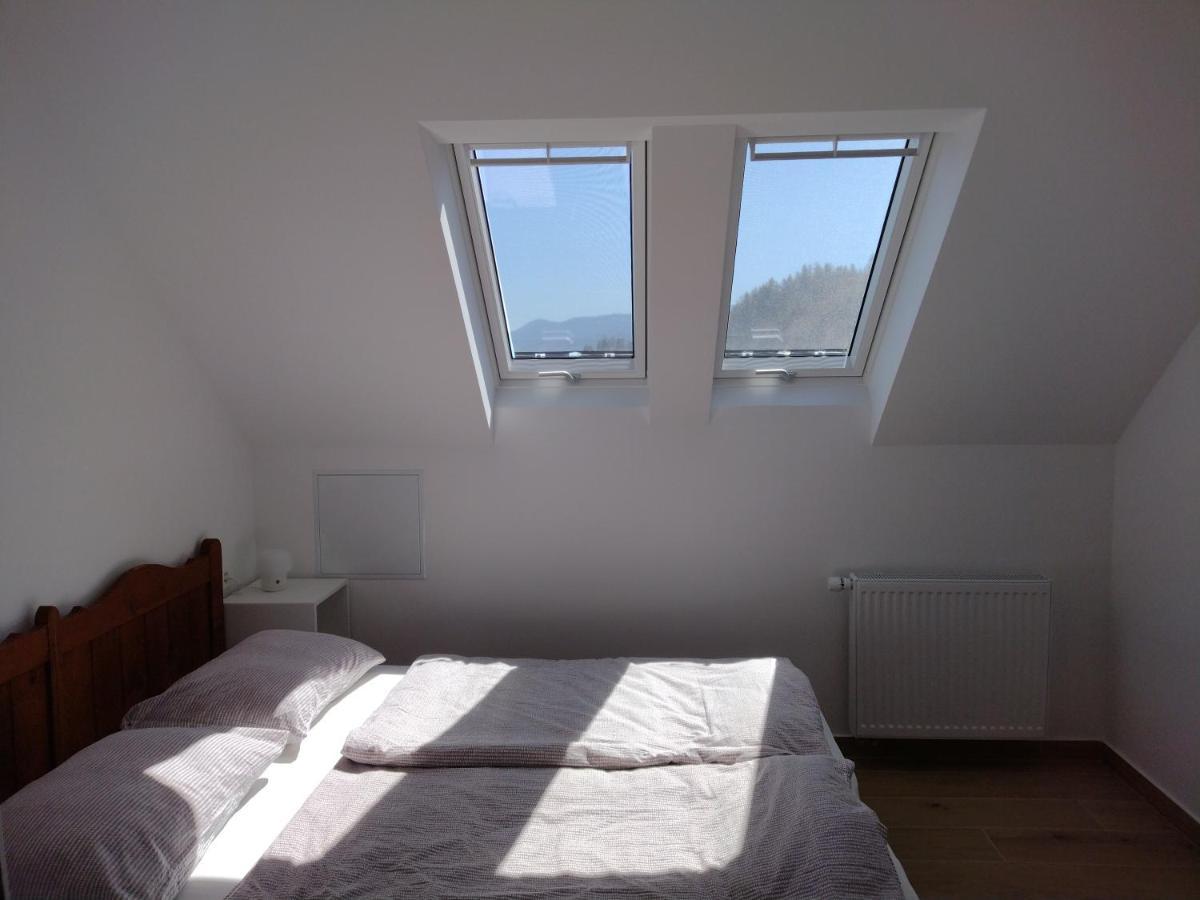 Pr' Hribar Apartment Zgornje Gorje Room photo